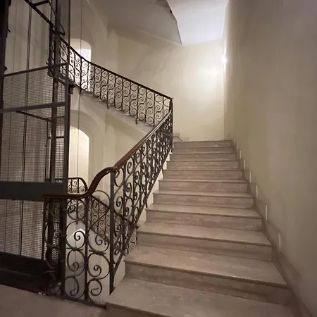 شقة Tiburtino